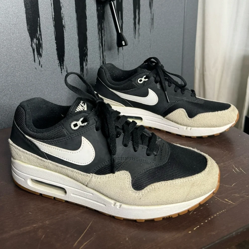 Nike Air Max 1 Black Light Bone 🦴 - Picture 1 of 10